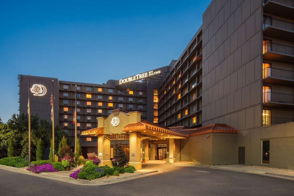 DOUBLETREE BY HILTON HOTEL DENVER 112 1 8 0 Updated 2024 Prices   Exterior 