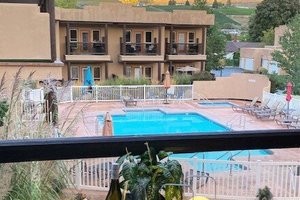 Room & Suite