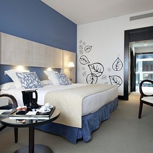 668827 Guest Room