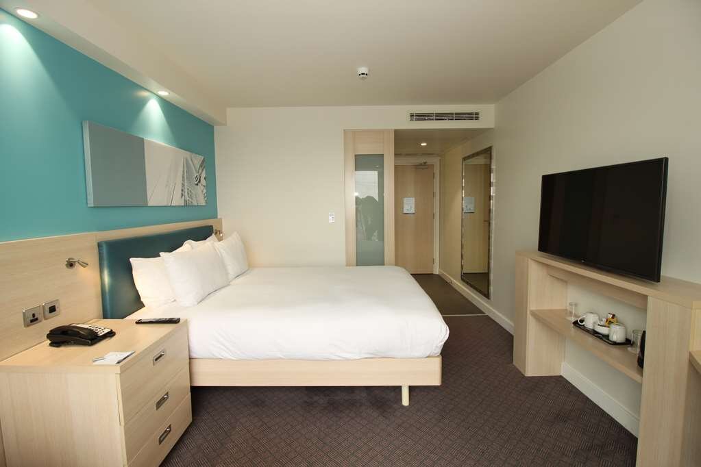 HAMPTON BY HILTON LONDON DOCKLANDS Hotel Reviews Photos Rate