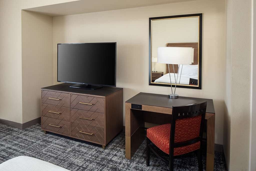 EMBASSY SUITES BY HILTON LAREDO - Updated 2024 Prices & Hotel