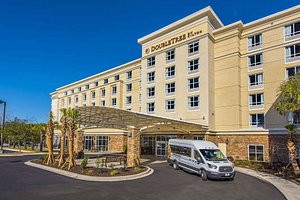 DoubleTree by Hilton North Charleston Convention Center in North Charleston