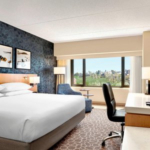 King River View Deluxe Guest Room