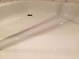 Beschädigungen der Duschtasse