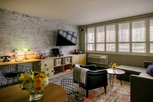 Room & Suite