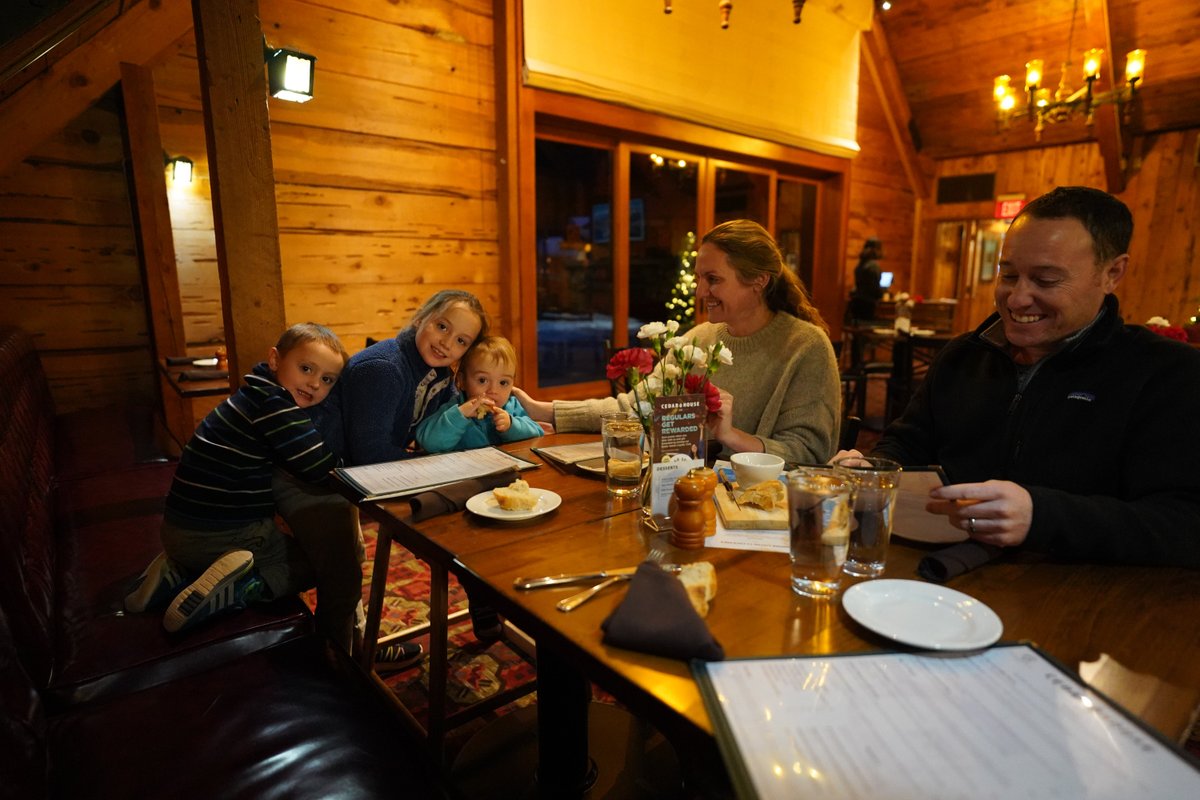 Detalhe do cardápio de sobremesas, preços de fevereiro de 2019 - Picture of  Christy Hill Restaurant, Tahoe City - Tripadvisor