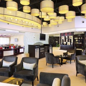 Bar and Lounge