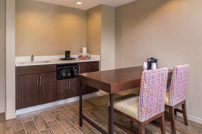 chambres de l'Hampton Inn & Suites Charlotte Arrowood : photos et avis ...