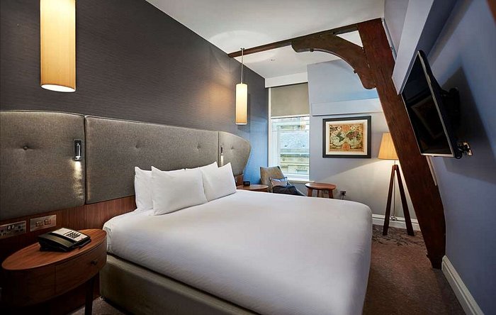 https://dynamic-media-cdn.tripadvisor.com/media/photo-o/2a/f4/87/10/guest-room.jpg?w=700&h=-1&s=1