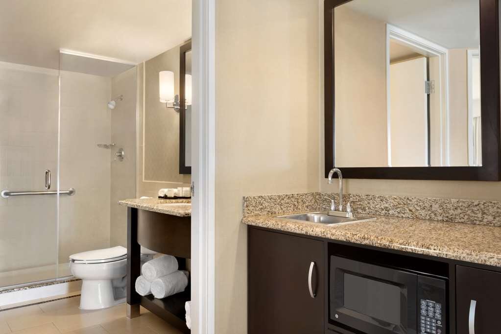 Hotel photo 71 of Embassy Suites by Hilton Los Angeles Glendale.