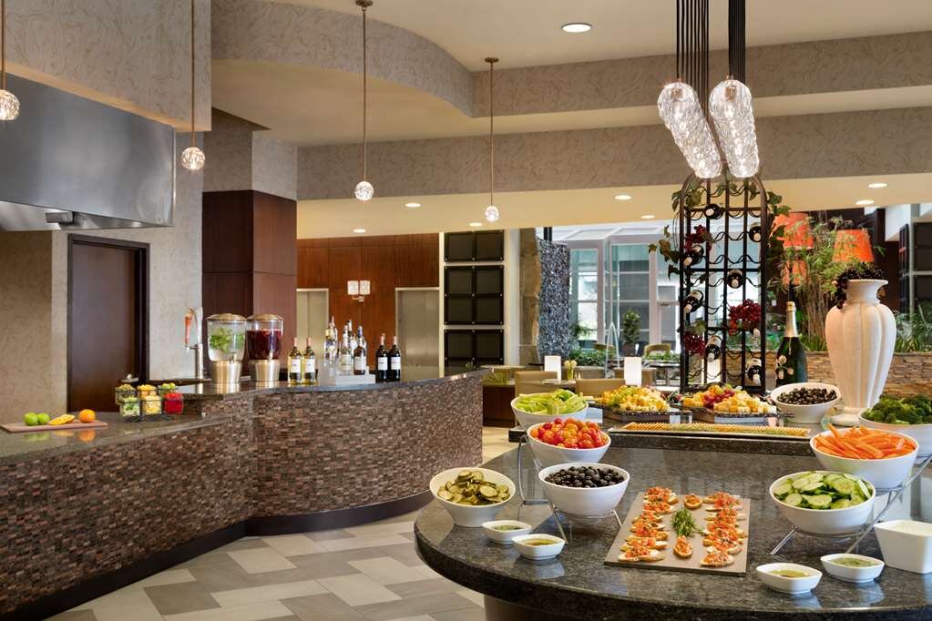 Hotel photo 73 of Embassy Suites by Hilton Los Angeles Glendale.