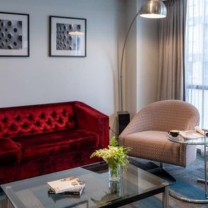 RZAUCK Executive Suite