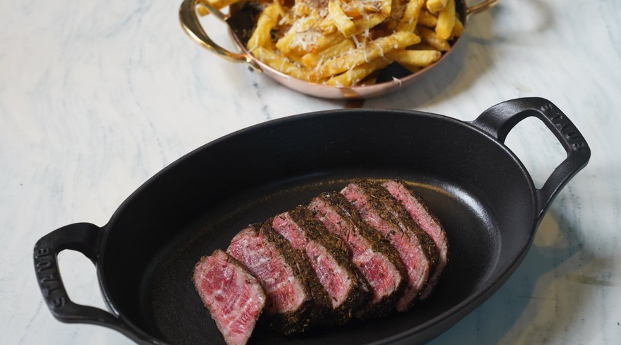 Immerse yourself in a world of succulence and satisfaction on Saturday nights with our special events."