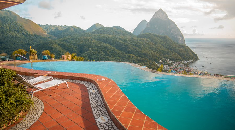 Infinity pool