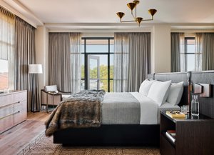 Room & Suite