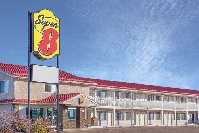 Super 8 By Wyndham Stettler - Updated 2024 Prices & Motel Reviews (alberta)