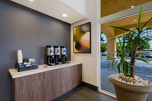 BEST WESTERN INN & SUITES LEMOORE $119 ($̶1̶4̶9̶) - Updated 2023