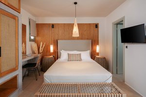 Room & Suite