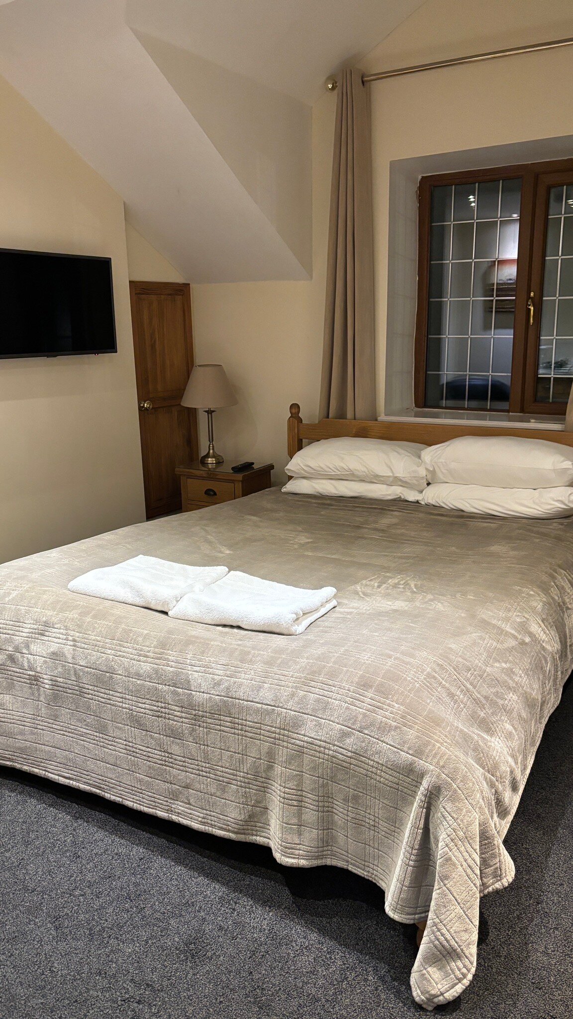 ACORNS GUEST HOUSE - Updated 2024 Reviews, Photos & Prices