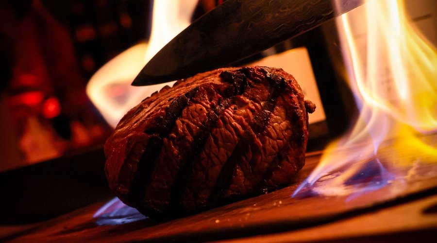 Rinderfilet vom Lavastein Grill 