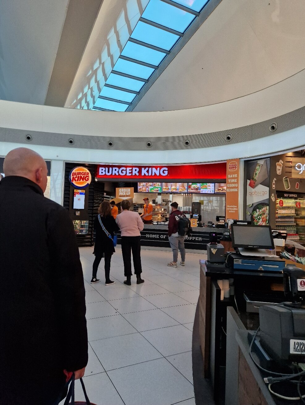 BURGER KING, Budapest - SkyCourt Budapest Ferenc Liszt International AirPrt  - Restaurant Reviews, Phone Number & Photos - Tripadvisor