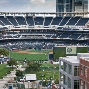Enjoy a San Diego Padre game from our Level 9 Rooftop Bar