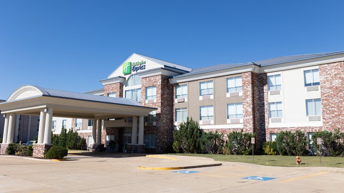 HOLIDAY INN EXPRESS & SUITES MOUNTAIN HOME, AN IHG HOTEL $135 ($̶1̶6̶0̶ ...