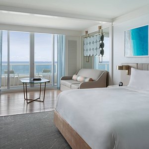 Oceanfront King View Room - High Floor
