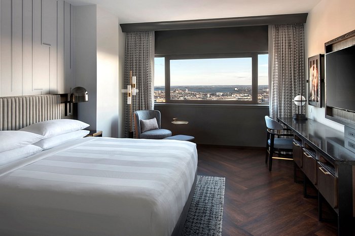 Buy Luxury Hotel Bedding from Marriott Hotels - Ice Ball Press