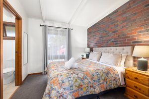 Room & Suite