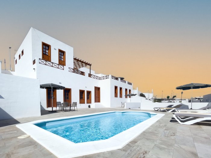 VILLA LIVIA - Updated 2024 Prices & Condominium Reviews (Lanzarote/Tias)