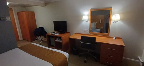 HOLIDAY INN LONDON - SUTTON, AN IHG HOTEL - Prices & Reviews (Surrey, UK)