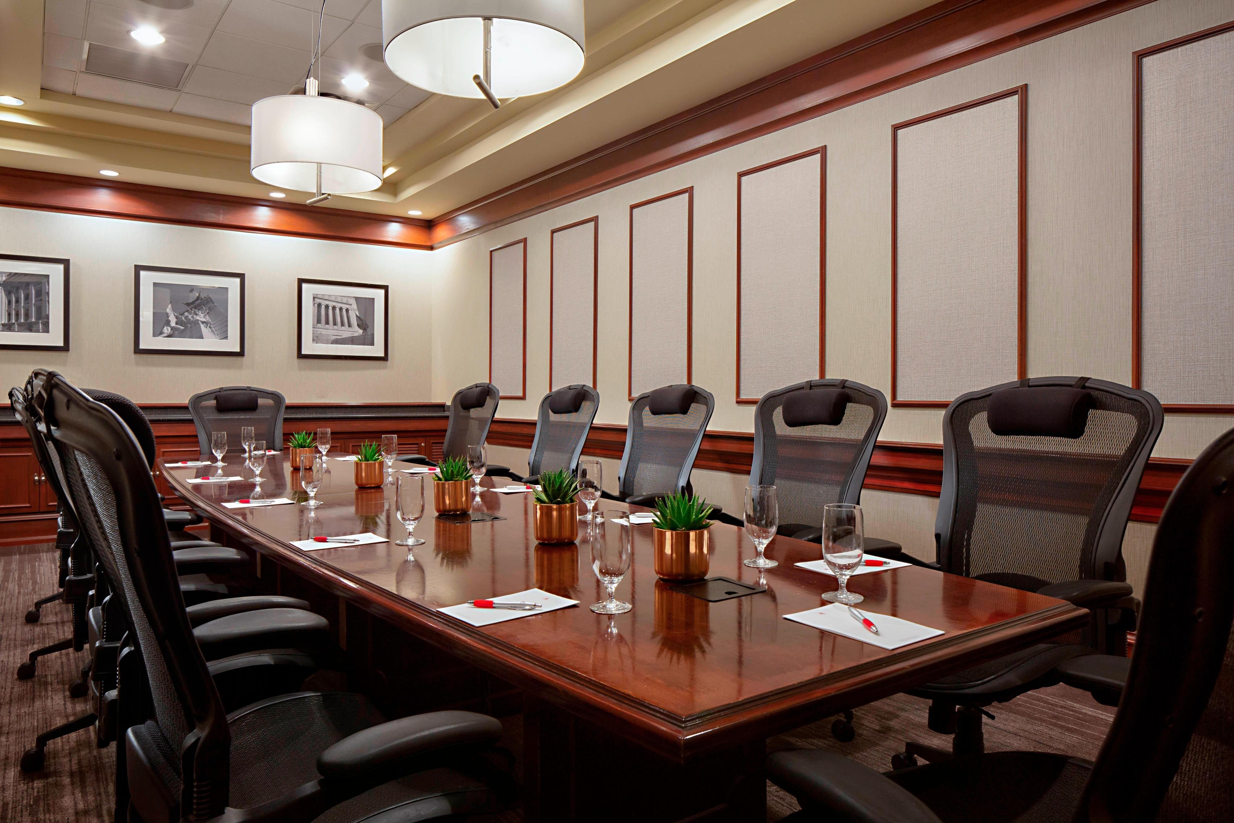 INDIANAPOLIS MARRIOTT DOWNTOWN 161 1 9 8 Updated 2024 Prices   Indianapolis Boardroom 