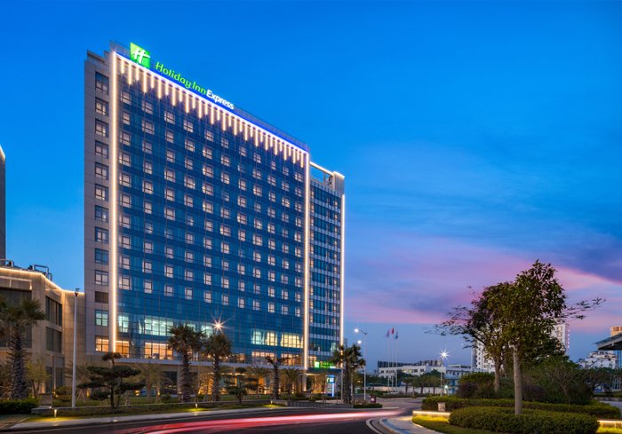 HOLIDAY INN EXPRESS BEIHAI SILVER BEACH $53 ($̶6̶9̶) - Prices & Hotel ...