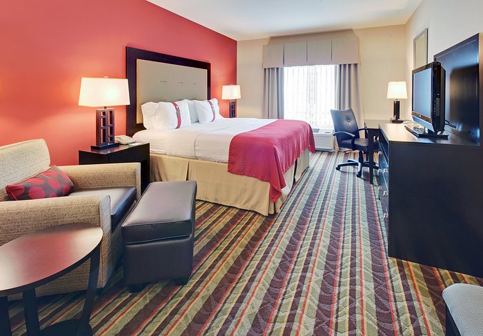 HOLIDAY INN BLYTHEVILLE, AN IHG HOTEL $135 ($̶1̶8̶1̶) - Updated 2024 ...