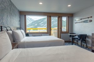 Room & Suite