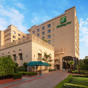 Holiday Inn Agra - Facade