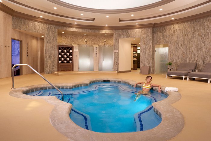 Marriott Hotel and Resorts 3' x 5' WaterHog™ outdoor/indoor mat.