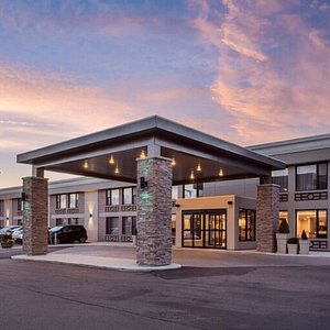 Welcome to the Newly Designed Holiday Inn Express & Suites