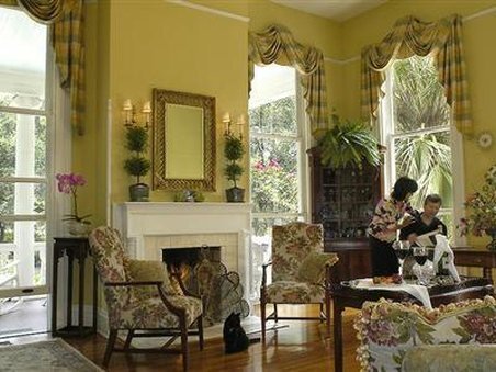 FORSYTH PARK INN - Updated 2023 Prices & B&B Reviews (Savannah, GA)