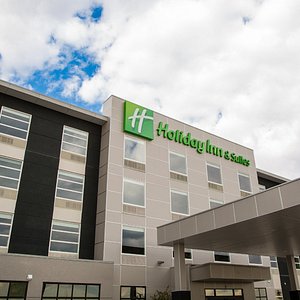 Calgary South's newest hotel and conference centre is open!