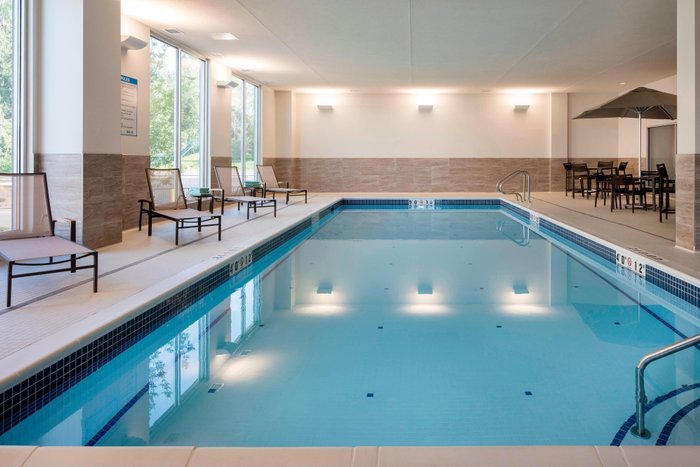 Courtyard Prince George Pool Pictures & Reviews - Tripadvisor