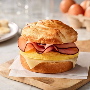 Egg, Ham & cheese on a Croissant Roll
