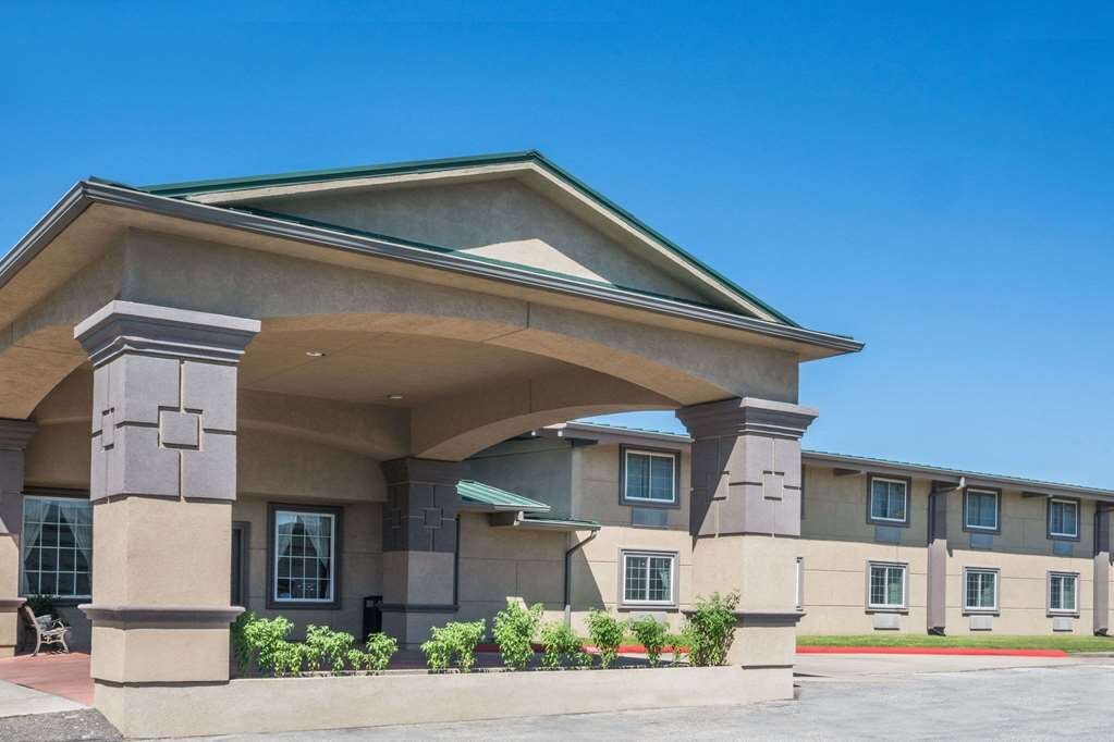 SUPER 8 BY WYNDHAM BEAUMONT Updated 2024 Prices Hotel Reviews TX