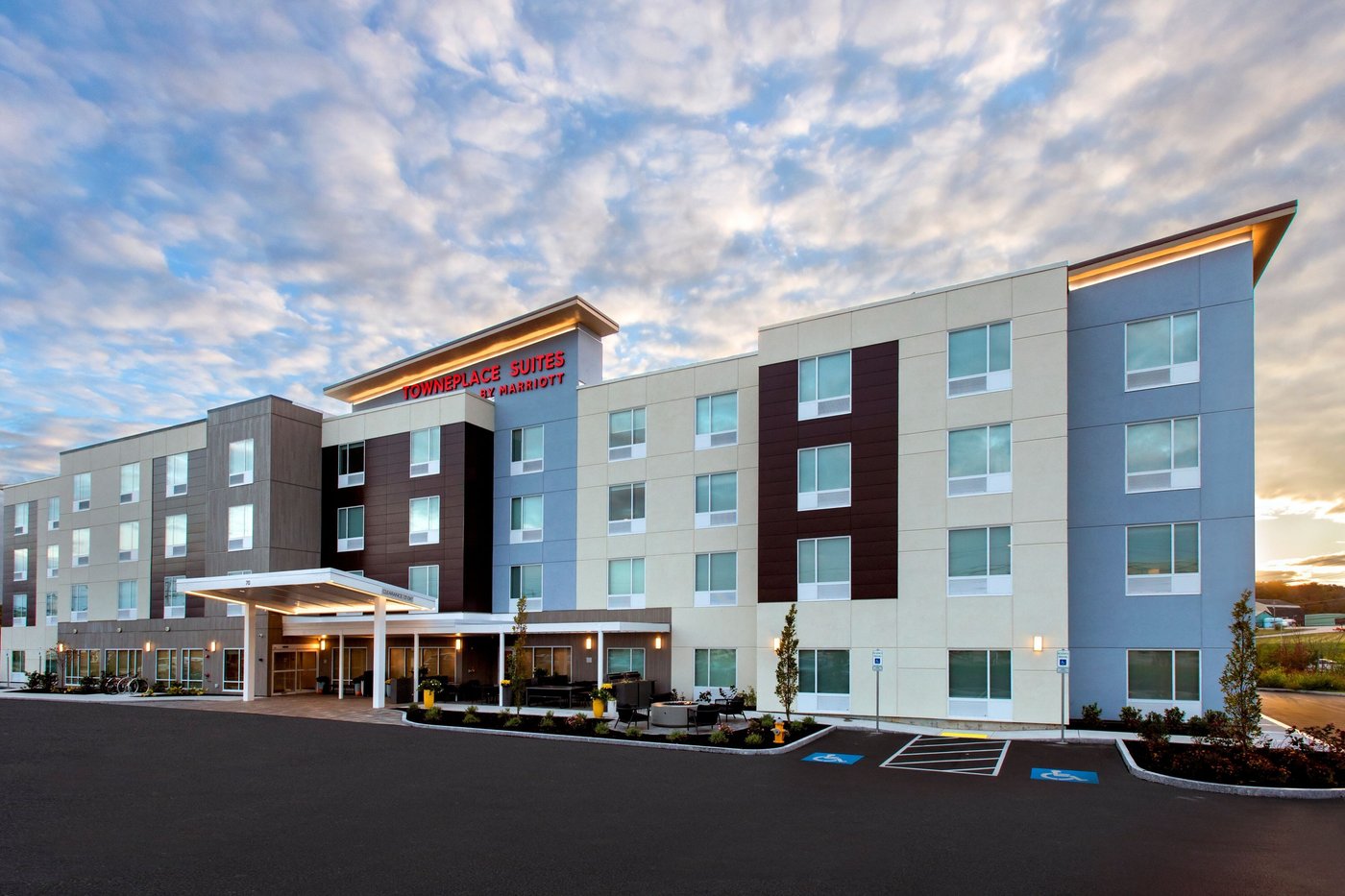 TOWNEPLACE SUITES BY MARRIOTT PORTLAND AIRPORT ME (AU$127): 2023 Prices ...