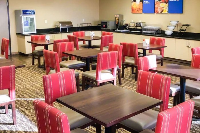 COMFORT INN & SUITES YUMA I-8 $131 ($̶1̶7̶9̶) - Prices & Hotel Reviews - AZ