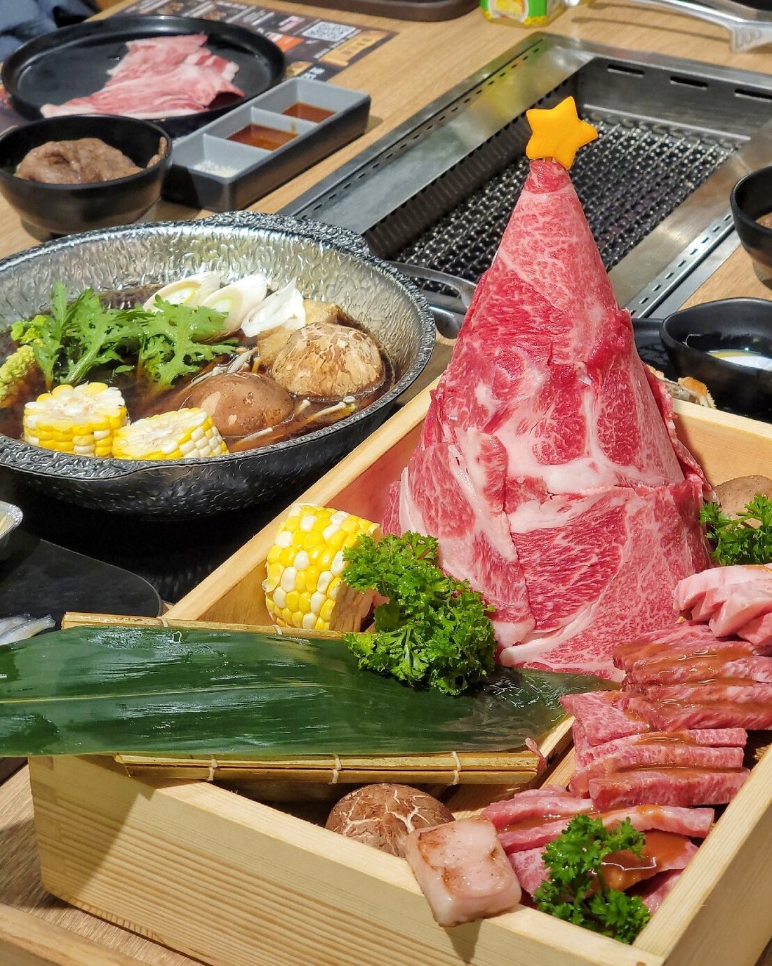 GYUMAI YAKINIKU．SHABU SHABU, Hong Kong - Restaurant Reviews, Photos