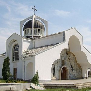 Храм Ванги в Болгарии фото снаружи