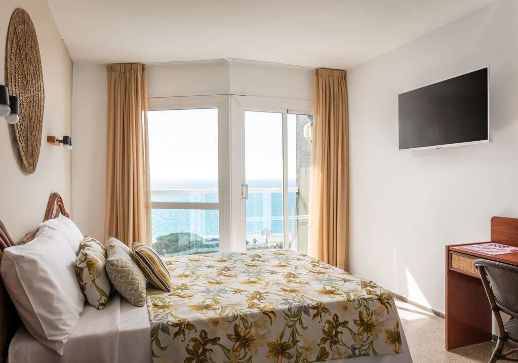 HOTEL CARTAGO NOVA BY ALEGRIA $56 ($̶6̶5̶) - Prices & Reviews - Malgrat de Mar, Province of Barcelona, Spain HOTEL CARTAGO... 