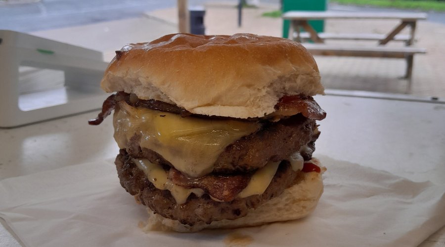 Double cheeseburger 